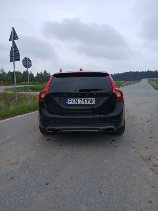 VOLVO V60 2.0 D2 2015R
