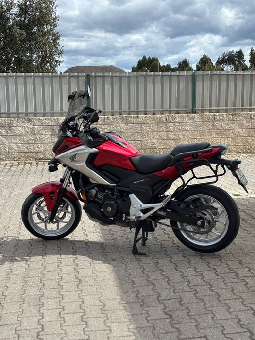 NC 750 ano 2017 km 36063.  Honda