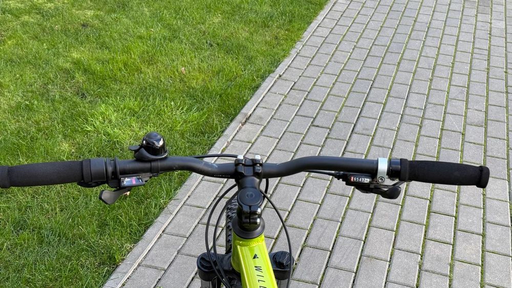 Rower Marki Bulls 27,5 Cali W pięknym kolorze i Bdb stanie.