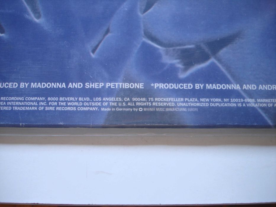 Erotica Madona Vinil