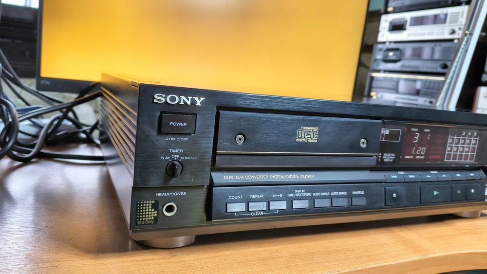Sony CDP-555 ESD Legenda Unikat TDA1541 pilot