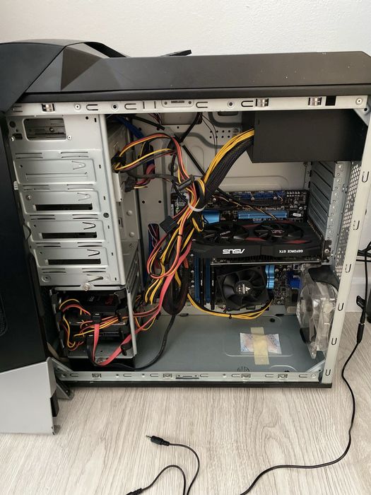 Komputer do gier MONITOR GTX 1050Ti intel core i7