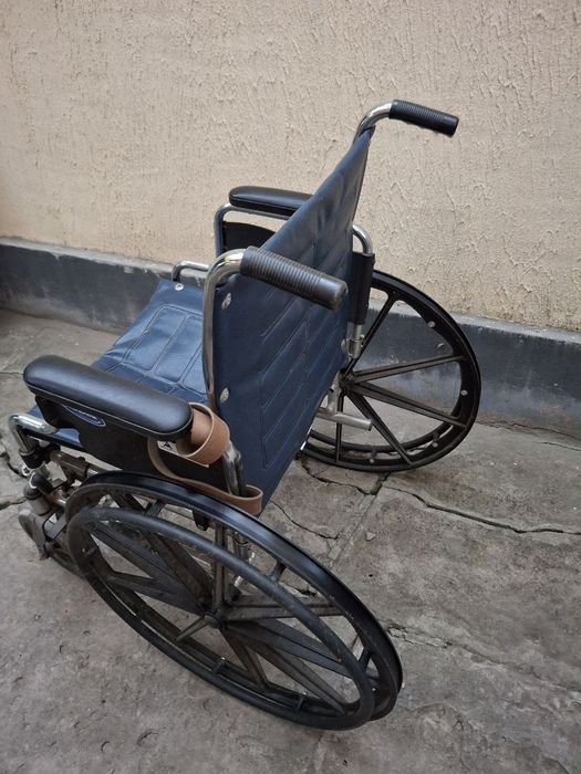 Інвалідна коляска Invacare Tracer EX2, складна, ручна.