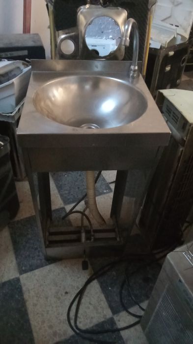 Móvel em Inox lavatório