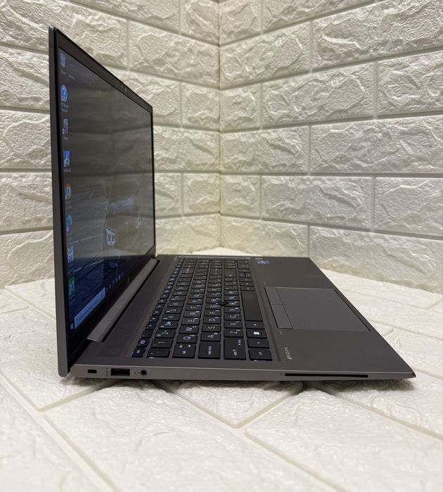 HP Zbook Firefly 15 G8 | i5-1145G7 | 16GB | 512GB SSD| NVIDIA T500 4GB