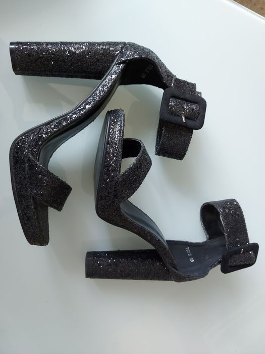 Sandały na obcasie dee zee 39, 25cm