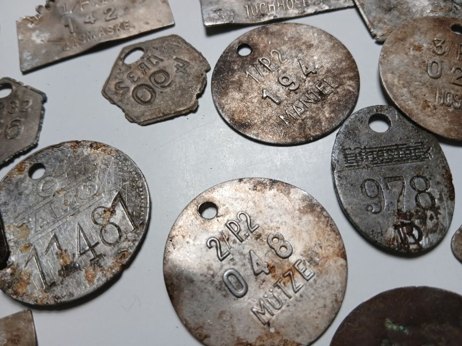 Niemieckie żetony ubraniowe  wehrmacht