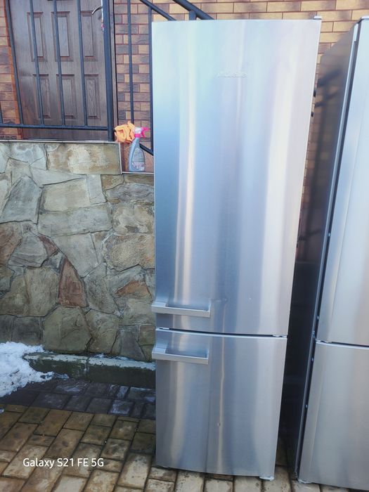 Холодильник Miele