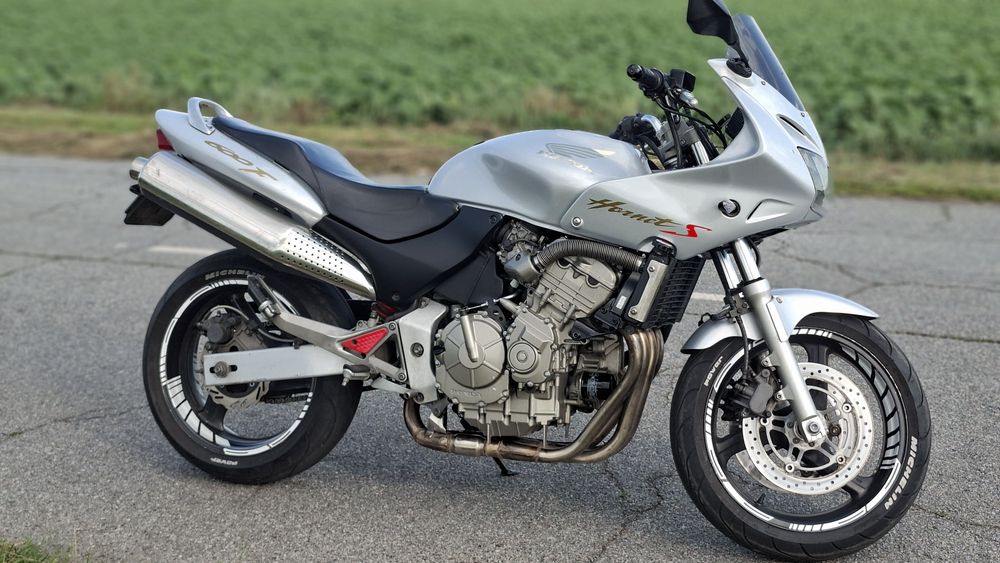 honda hornet s 600f. 2000р(обмін на ендуро)