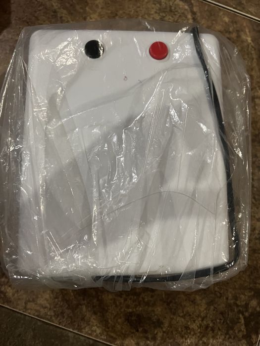 Маникюрная лампа