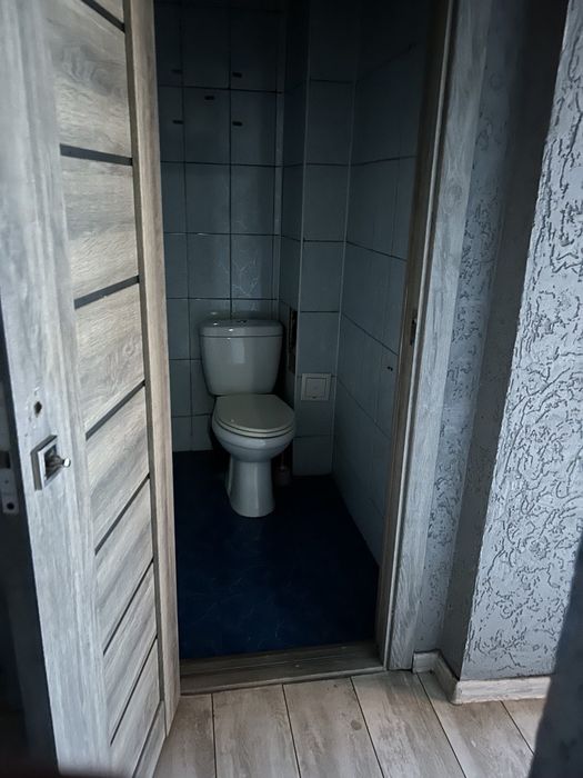 Продається 3-х кімнатна сталінка по проспекту Південний 6