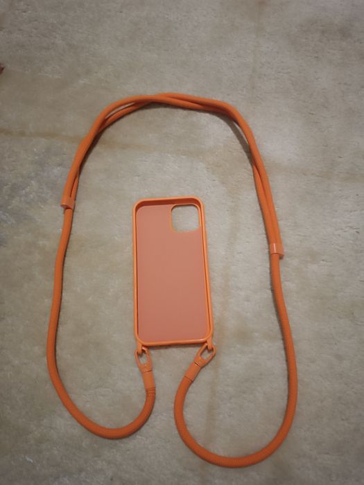 Чехол для iPhone 12 зі шнурком.