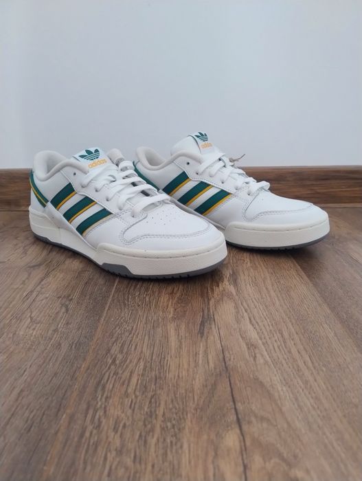 Adidas Team Court 2 STR