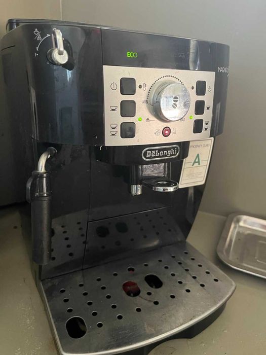 Máquina de Café De'Longhi Magnifica S - Usada