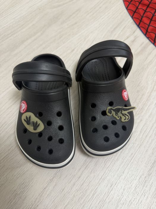 Crocs C 10 (16,5) з джибіцамі нові!  Людина павук , пірат