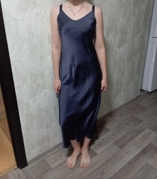 Продам атласный сарафан