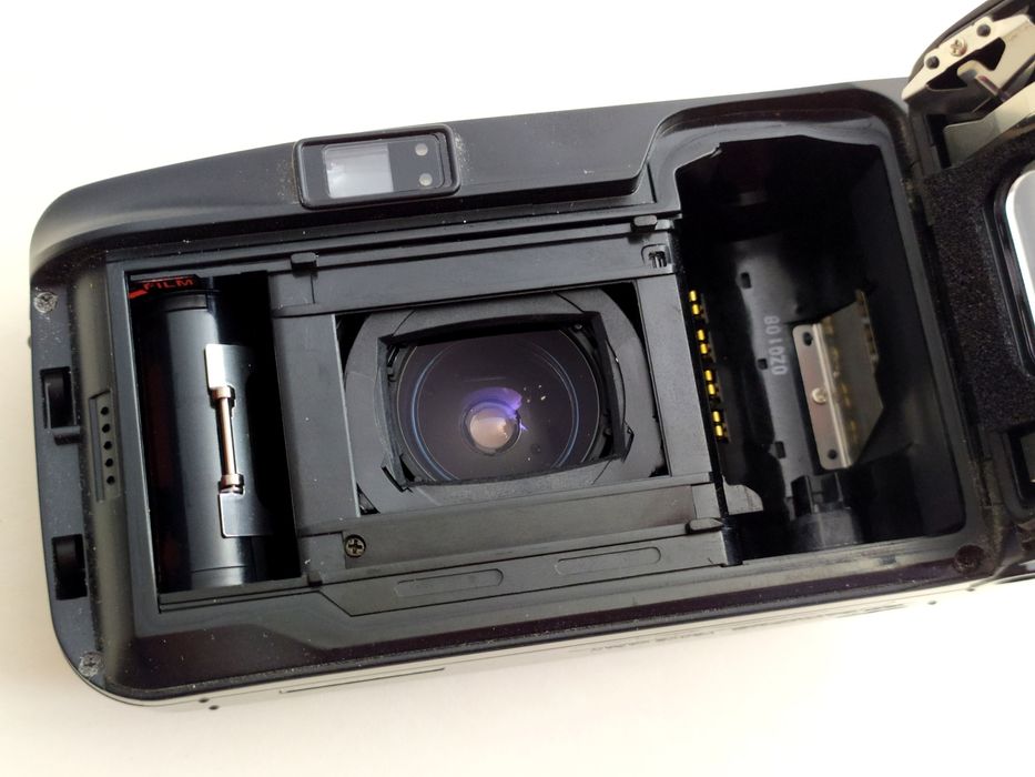 OLYMPUS Stylus Zoom Dlx Black плёночный Япония фотоаппарат фотокамера