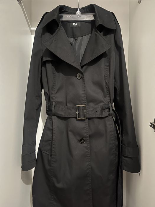 чорний плащ