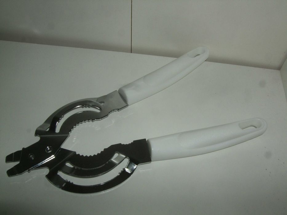 OTWIERACZ do BUTELEK I SŁOIKÓW Kapsli Solidny Stalowy. Uniwersalny