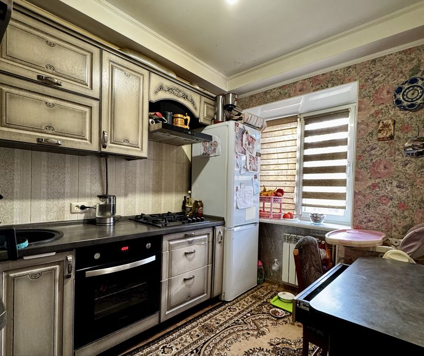 Продаю 3-кімнатну квартиру, ЮТЗ, вул. Чайковського. Ц5