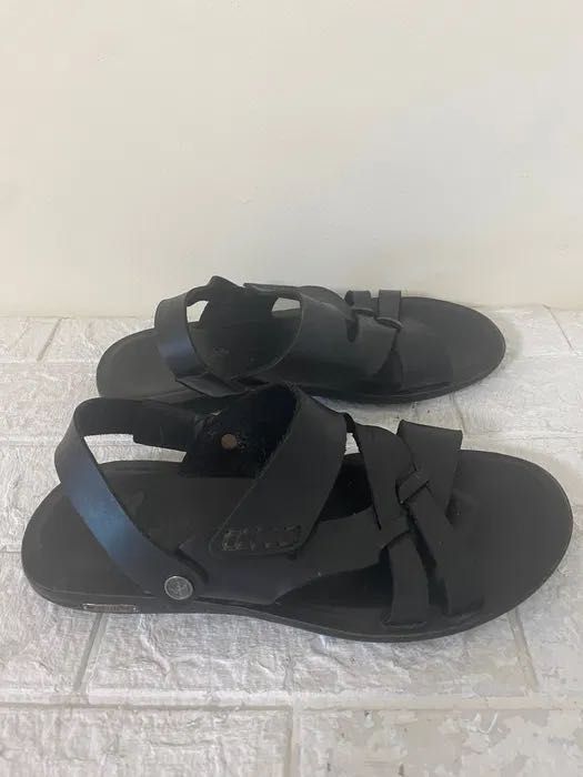 Шкіряні босоніжки, шльопанці, сандалі на хлопця. Чоловічі босоніжки.