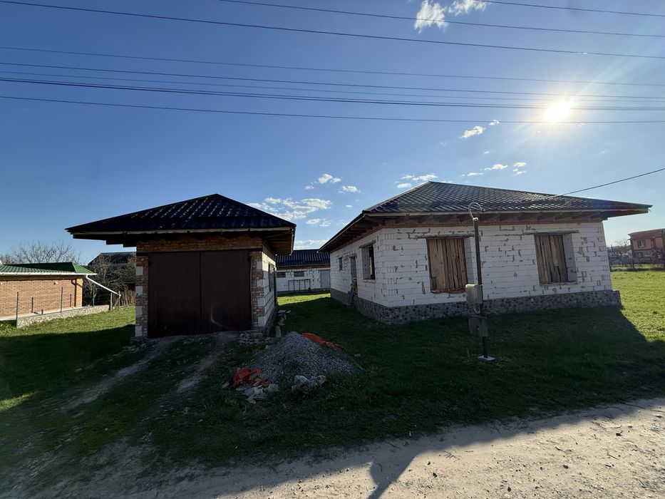 Продається недобудований будинок