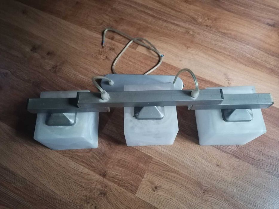 solidny duży żyrandol metal szkło stan idealny