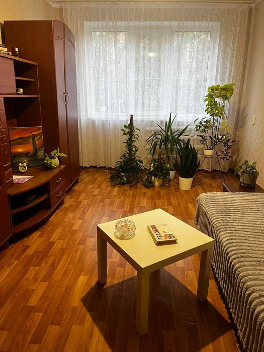 ОРЕНДА, двокімнатна квартира, зуп. 11 школа, косметичний ремонт. З 1.11