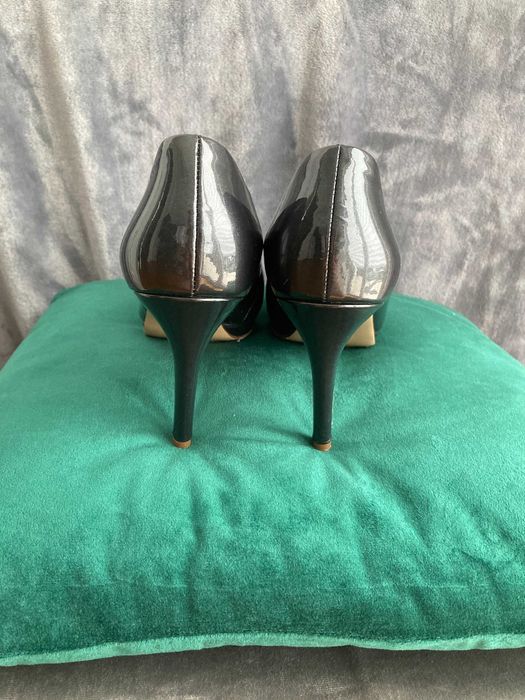 Premium szpilki HÖGL - 100% skóra - rozm. 39 (UK 6)