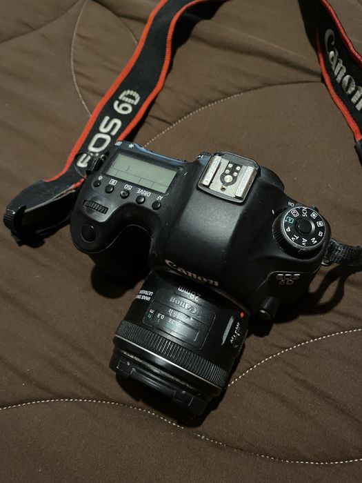 Máquina fotografica Canon EOS 6D
