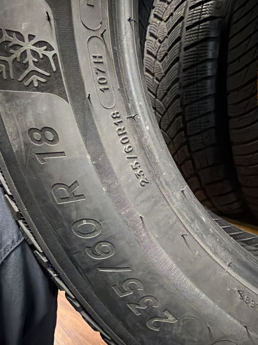 235/60 r18 Michelin 4шт