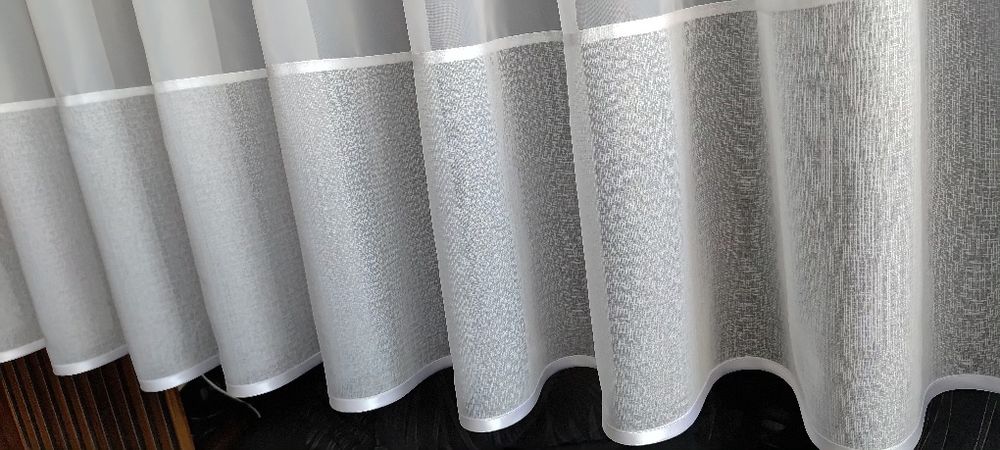 Dwie nowe firanki 200 x 136cm