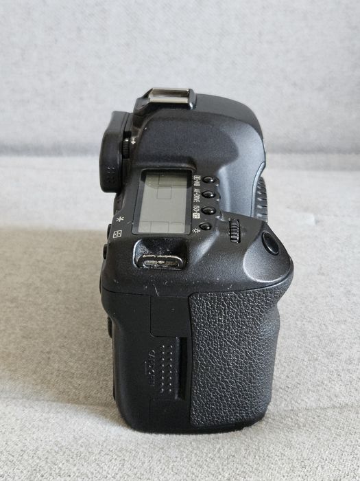 Canon EOS 5D Mark II – Klasyczna Pełna Klatka!