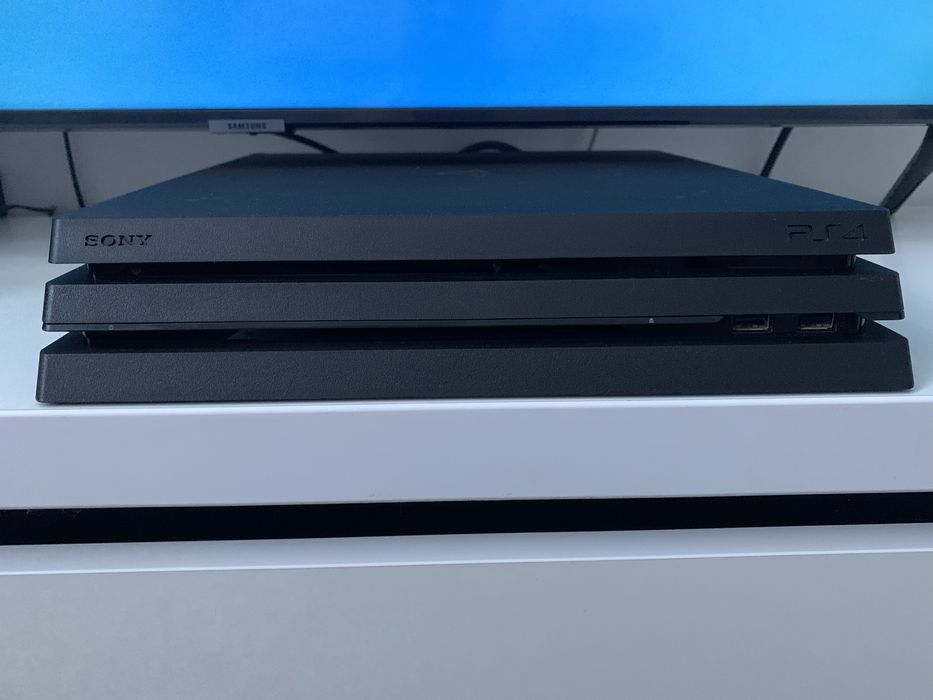 PlayStation 4 Pro (PS4 Pro)