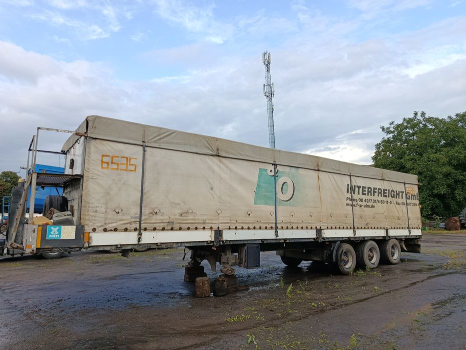 Зерновоз мегаход напівпричіп бортовий