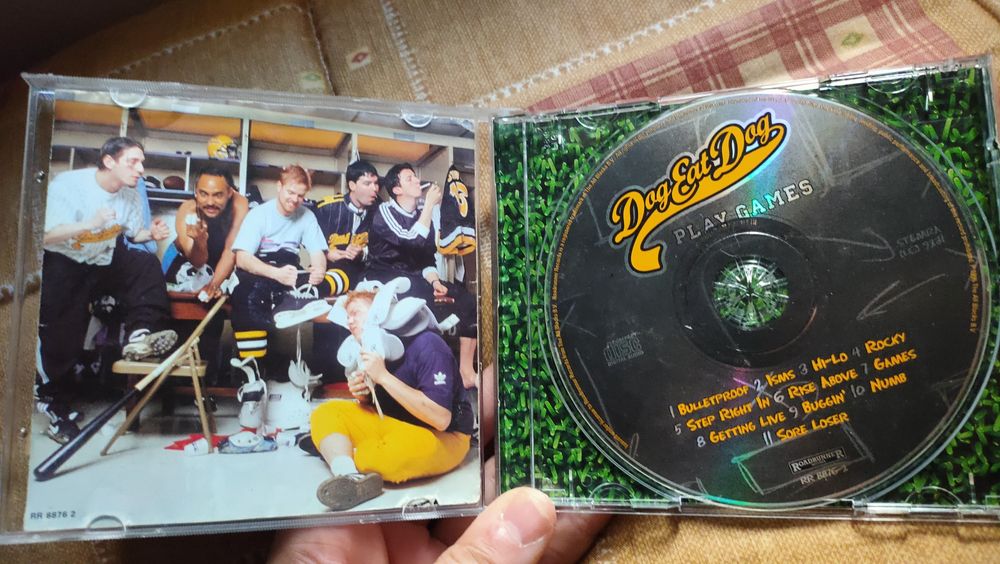 Dog Eat Dog - Play Games