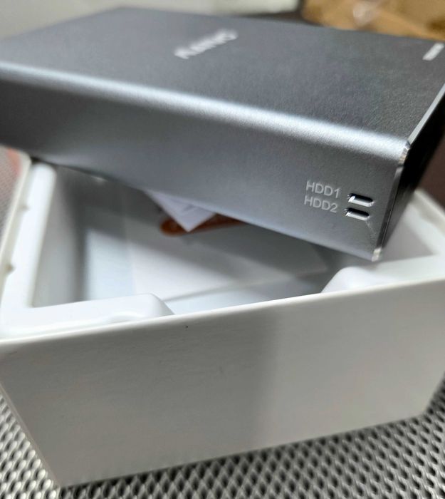 Caixa Externa para Discos Rígidos com suporte para RAID para 2 discos)