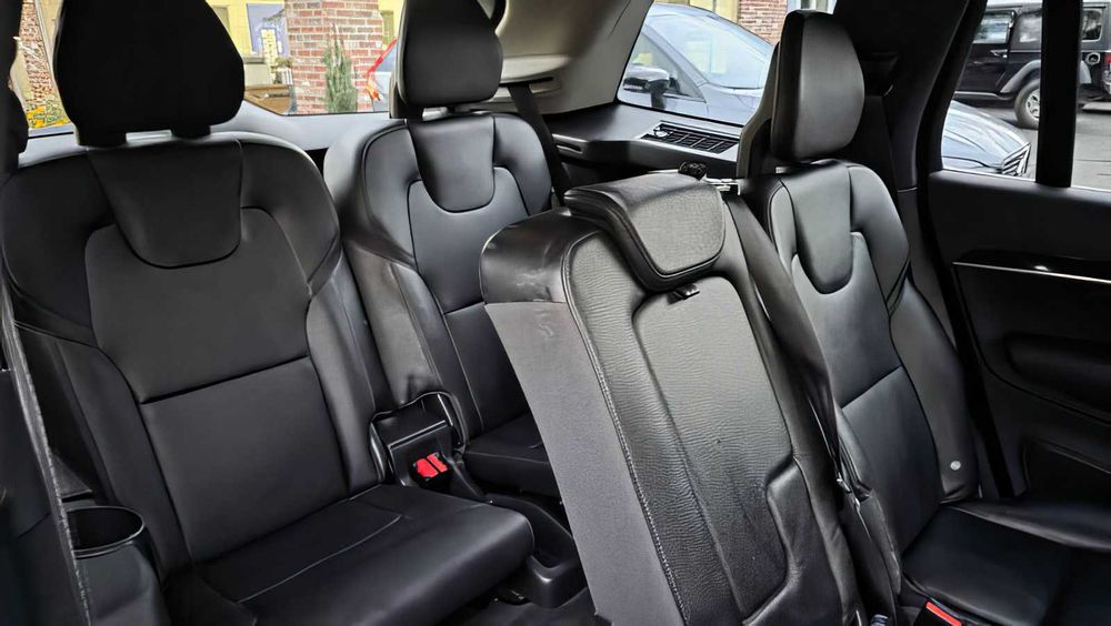 Volvo XC90 T6 Momentum      2019