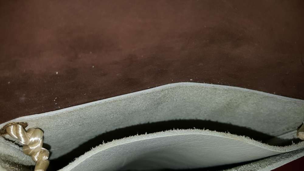 Mala em pele/pochete- artesanal