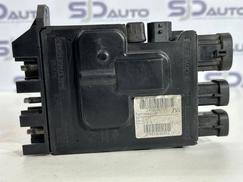 Caixa Fusiveis Bateria - Renault Megane III (2013)