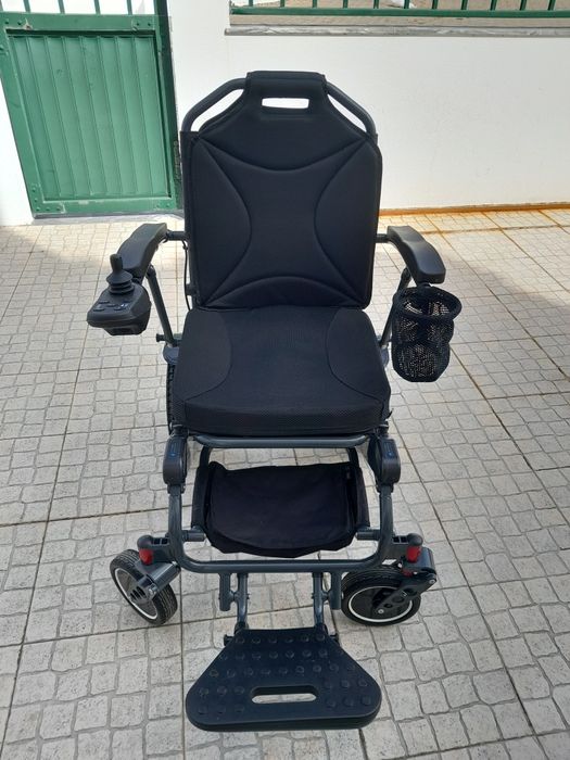 Cadeira de rodas elétrica