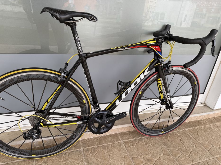Bicicleta de estrada Look - Muito bem equipada!