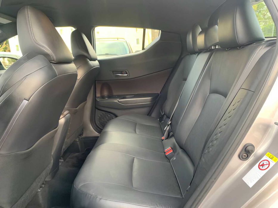 Toyota C-HR Limited      2019