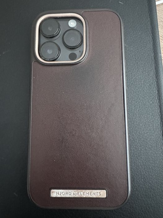 Продам айфон 13 з чохлом