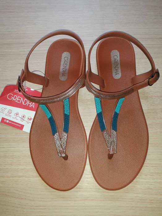 Sandálias Grendha Novas