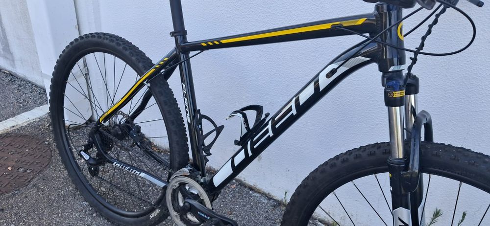Btt 29 L travoes hidraulicos