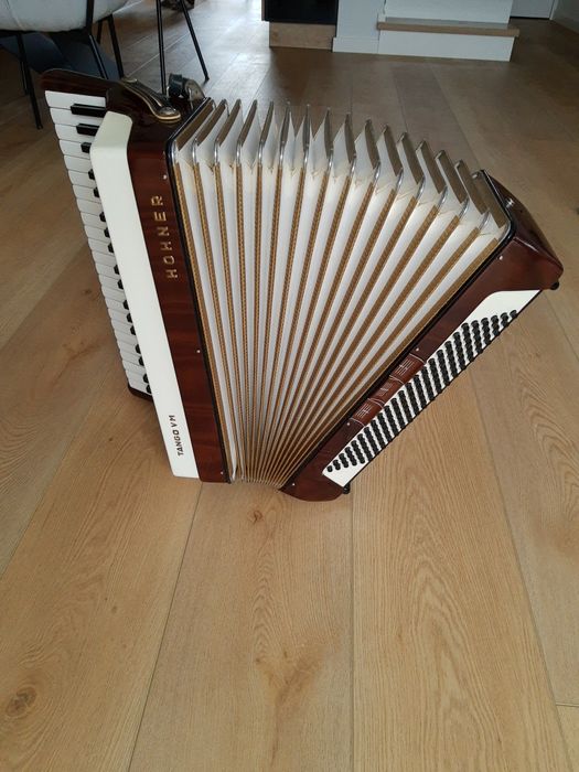 Akordeon Hohner TANGO V M MUSETTE 120 b. 4/5 chóry,lekki 10kg,jak NOWY