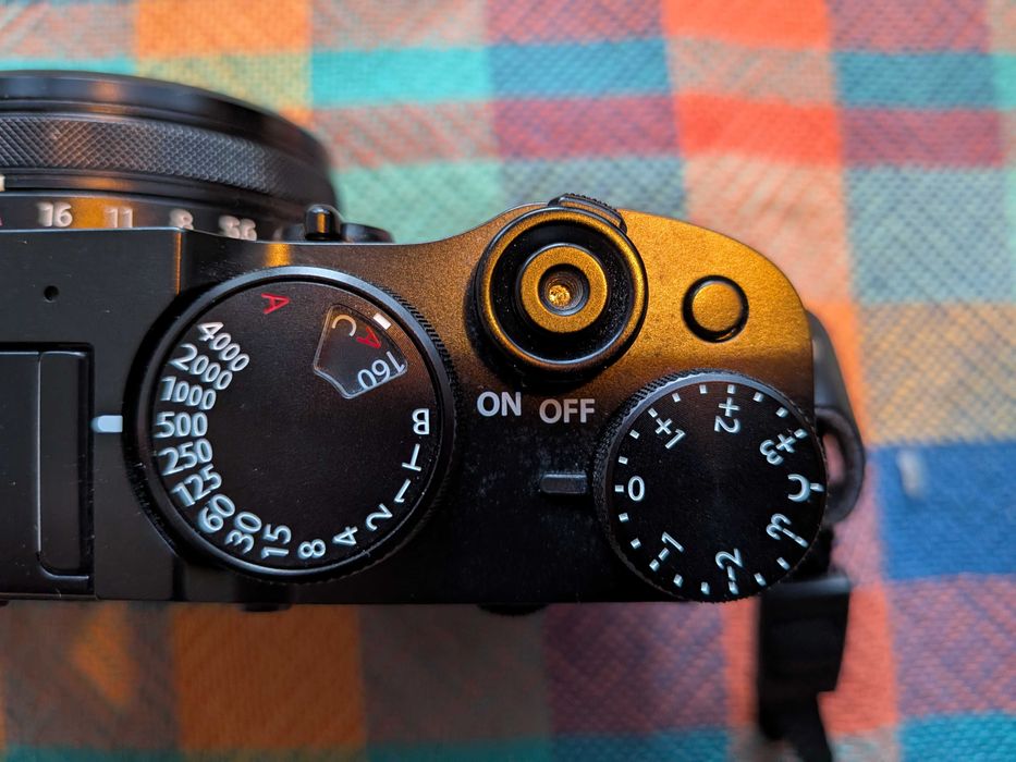 Fujifilm X100V + bateria extra & carregador