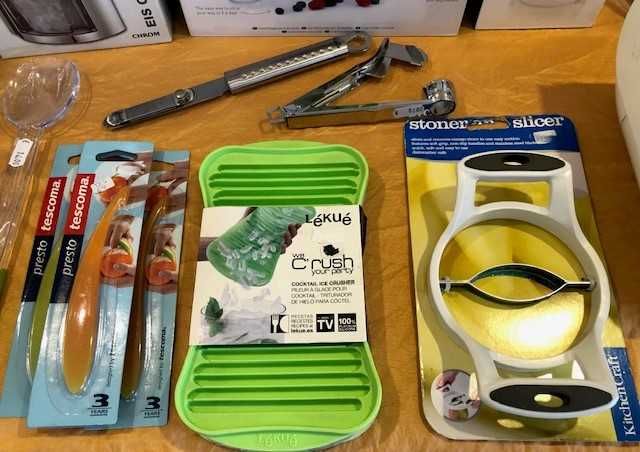 conjunto de utensílios de cozinha, artigo de excelente qualidade - novo -  c/ 50% de desconto