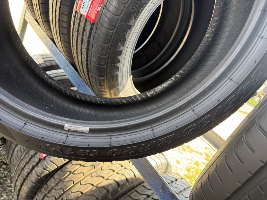 Шини б/у 245/35 R20 Pirelli